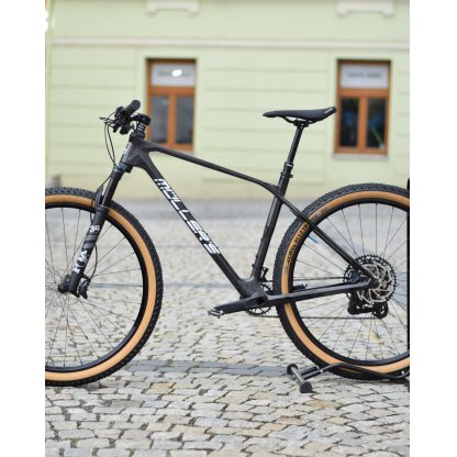 Jízdní kolo Müller's 29" CARBON XC, UDH, T47 - stavba na míru