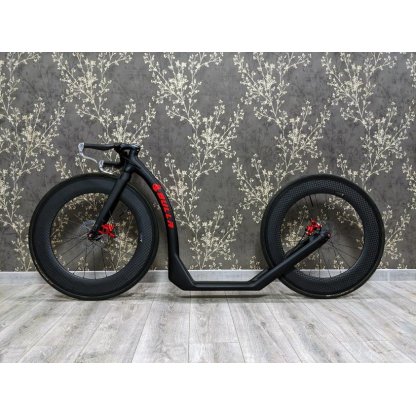 Koloběžka The Bulla ROAD - Team Carbon Boost