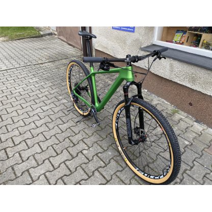 Jízdní kolo Müller's 29" CARBON XC, UDH, T47 - stavba na míru