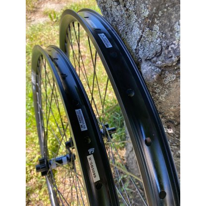Zapletená kola DT Swiss U663 boost nosnost 180kg