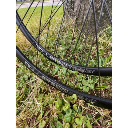 Zapletená kola Müller's RD30 28" HG TLR, přímý výplet, gravel / silniční, pevné osy
