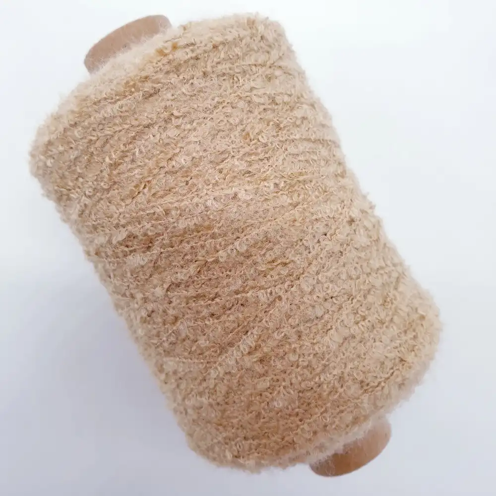 Bouclé nitka béžová 500m