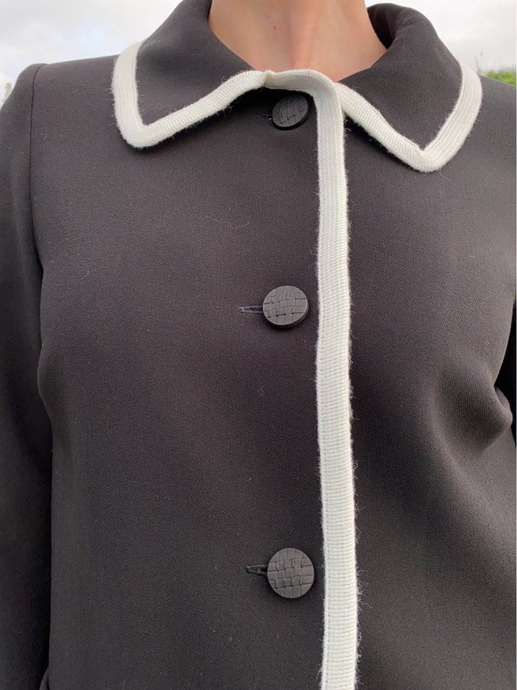 Kabát Estel černý s bílými detaily