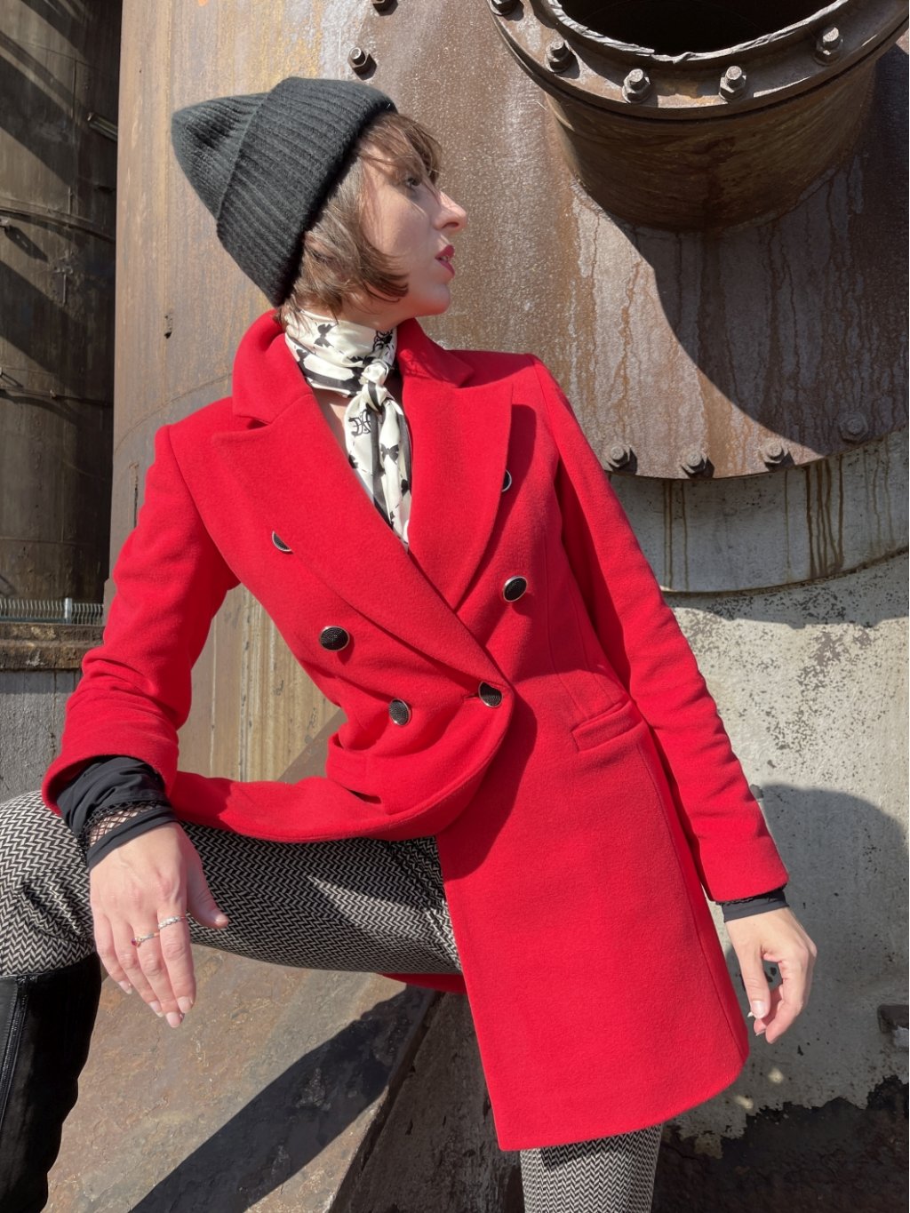 Kabát La Gabriella 5338-106 červený krátký styl blazer