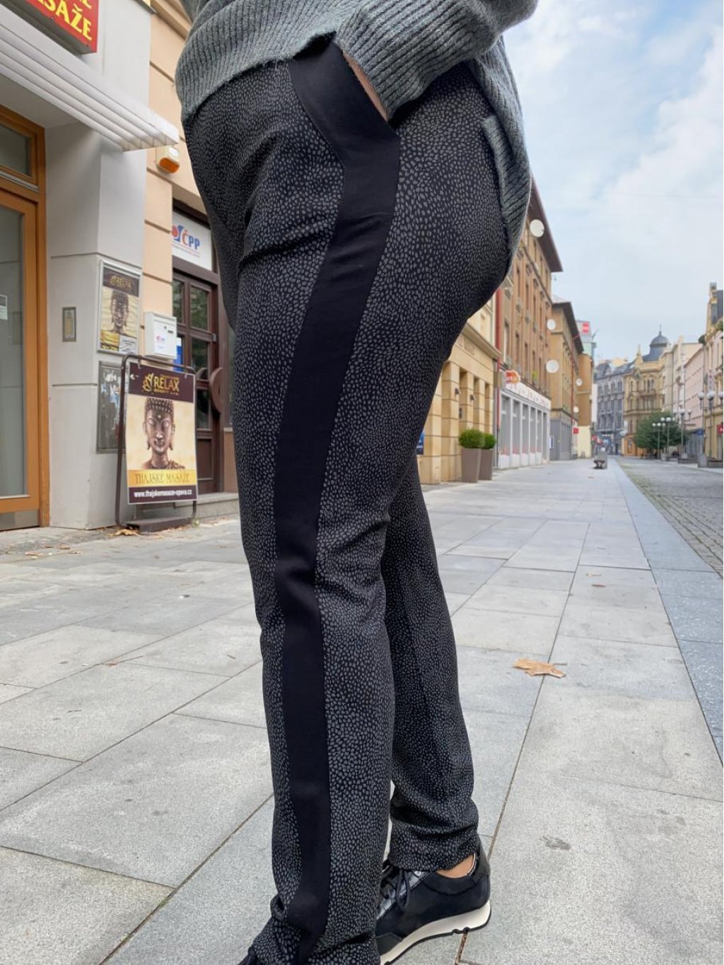 Kalhoty Cowest šedé s mikrodezénem
