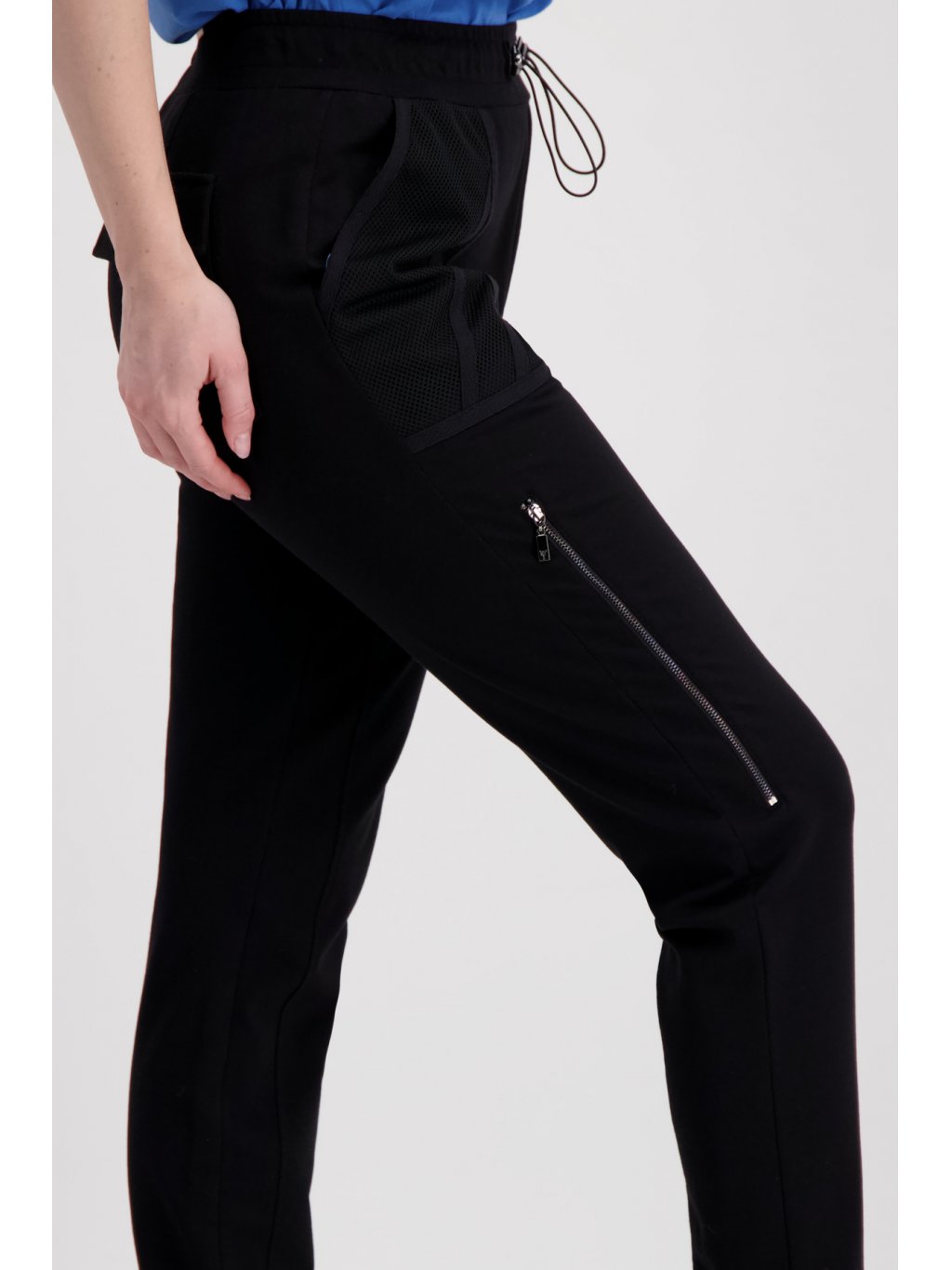 Kalhoty Monari 7030 černé se síťovanou kapsou