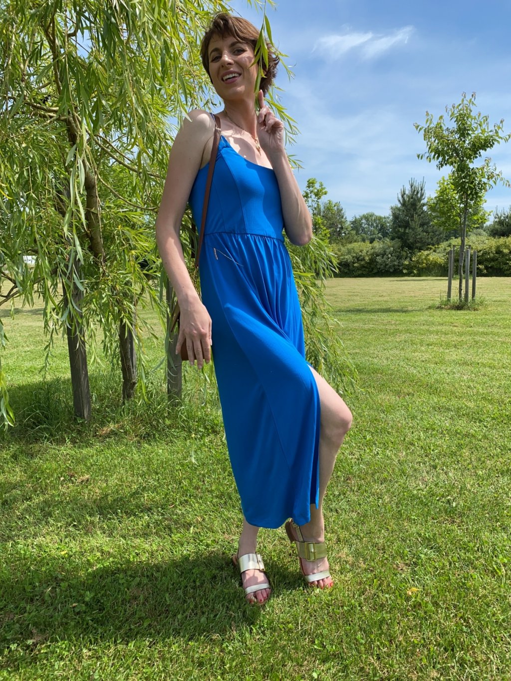 Šaty Esqualo modré dlouhé na ramínka