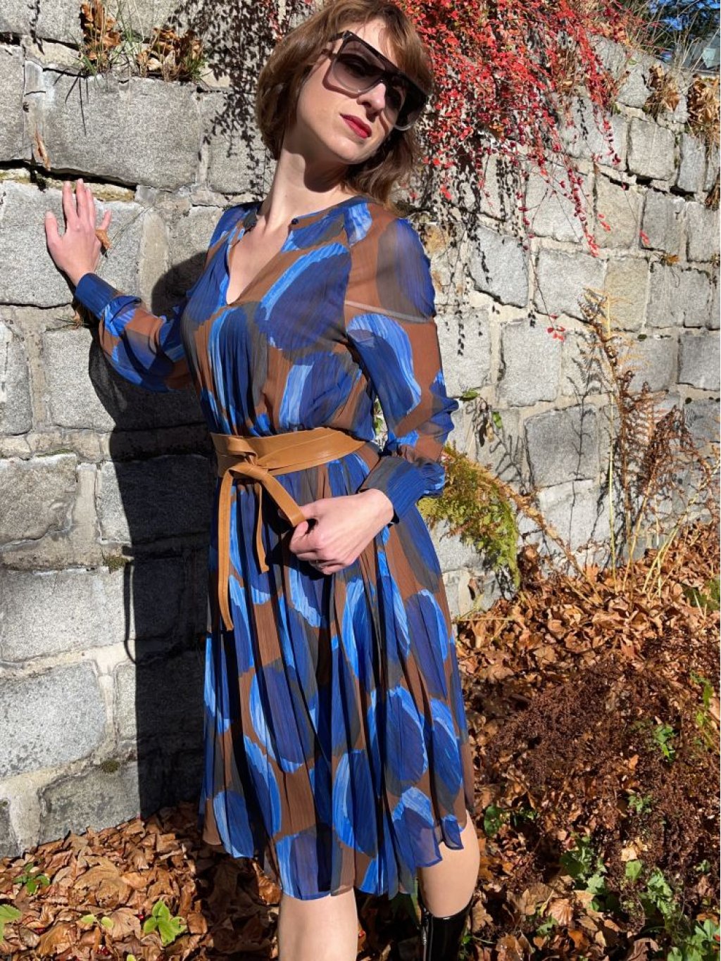 Šaty Kyra Laise modro hnědé ovály - LA GABRIELLA