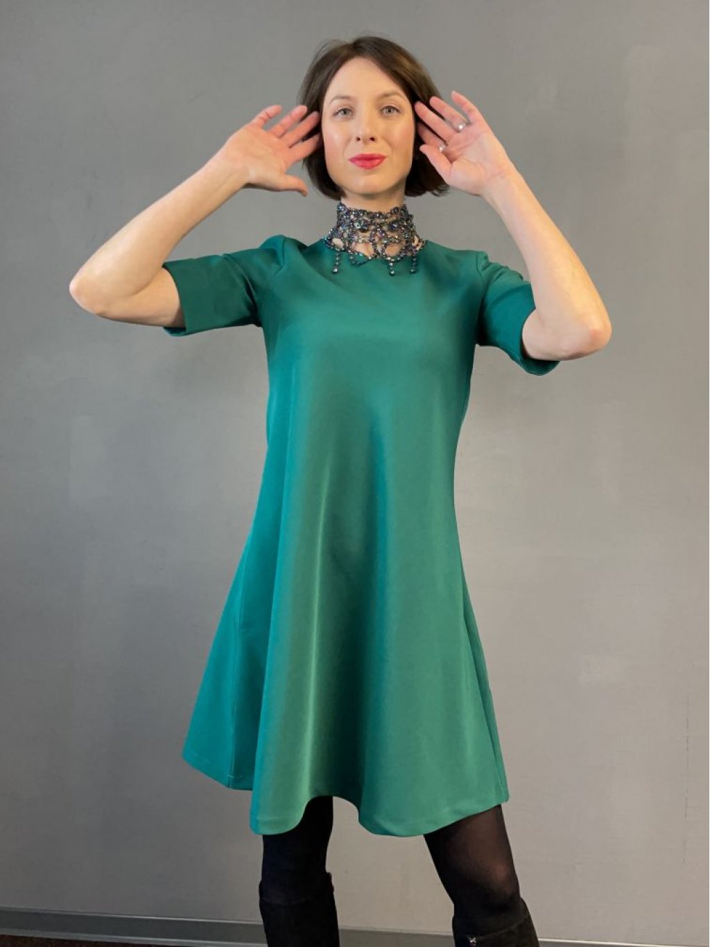 Šaty So Comfy Pepite zelené smaragdové hladké