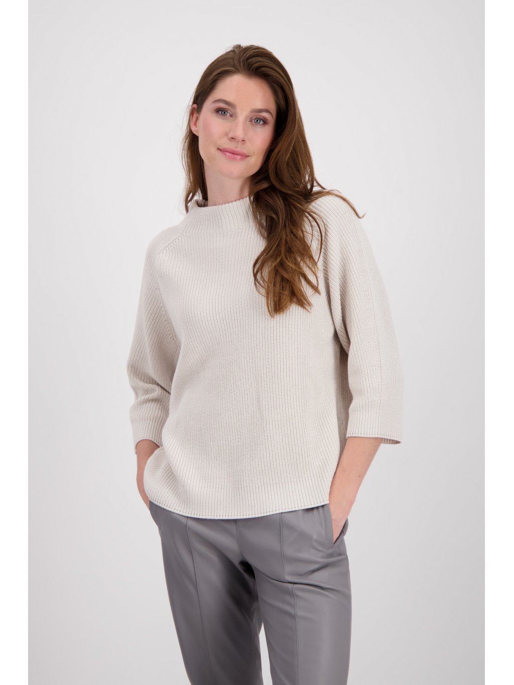 Svetr Monari 7089 béžový minimalismus