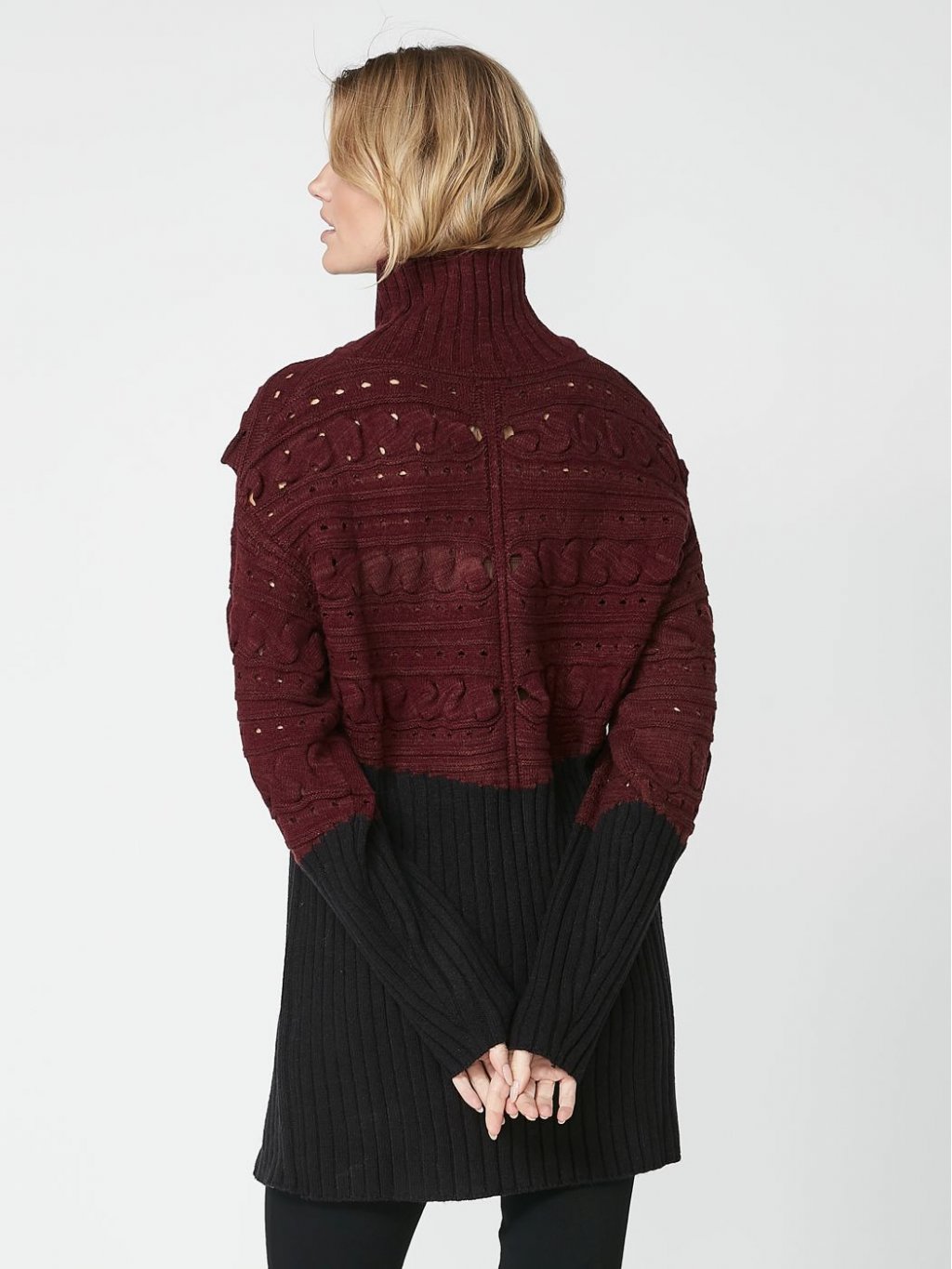 Svetr NU Denmark 7776 60 Bordo ern Dlouh S Rozparkem LA GABRIELLA svetr-nu-denmark-7776-60-bordo-ern-dlouh-s-rozparkem-la-gabriella