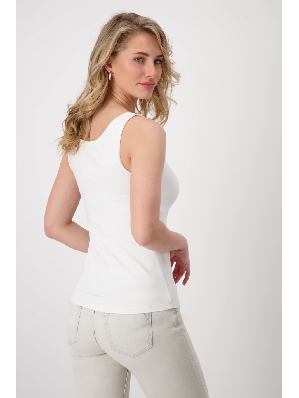 Top Monari 8825 bíle basic 