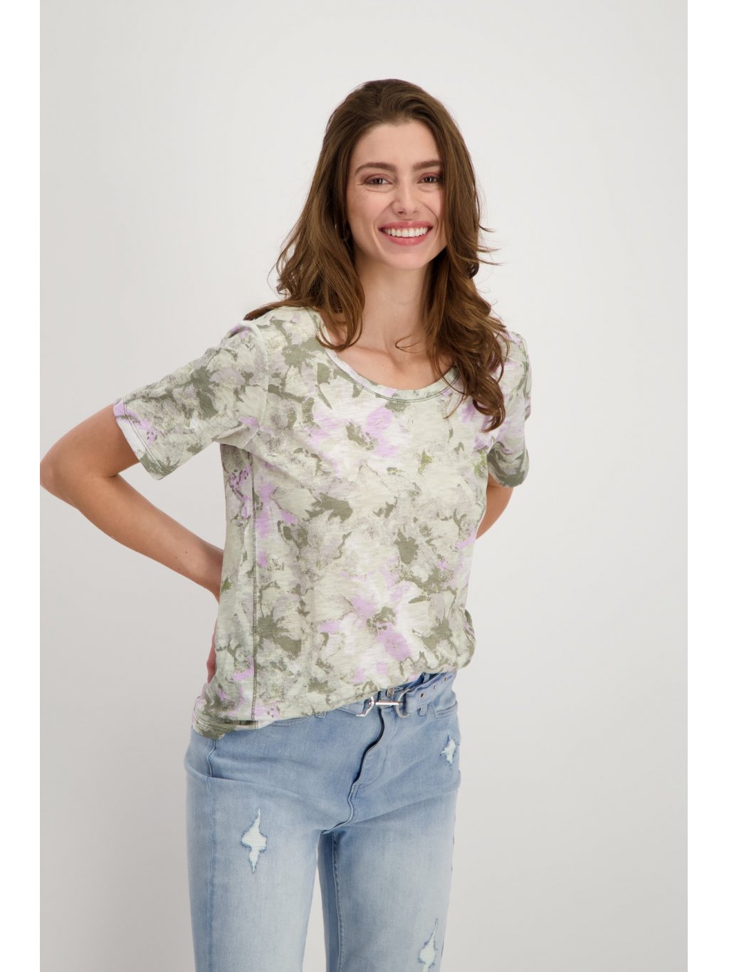 Tričko Monari 8234 zeleno-fialkové abstraktní květy