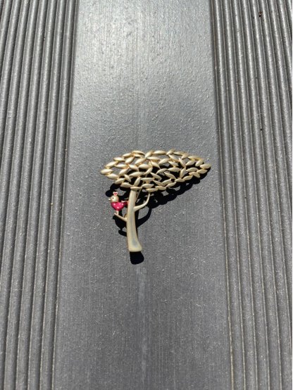 Brož Dublon strom ve zlatě s ptáčkem