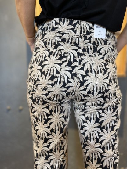 Kalhoty Atelier Gardeur černo béžové palmy