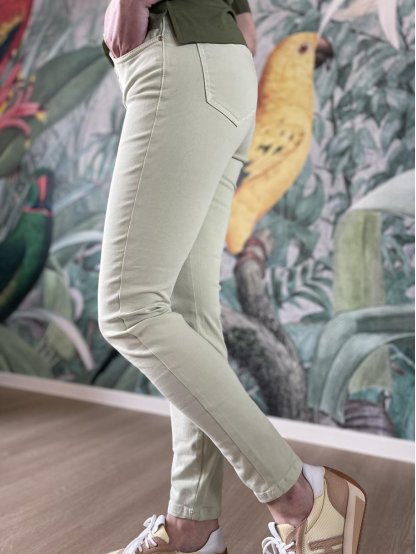 Kalhoty Kyra Mette světle zelené džíny