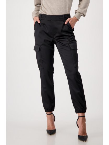 Kalhoty Monari 7383 černé se stylovými kapsami 