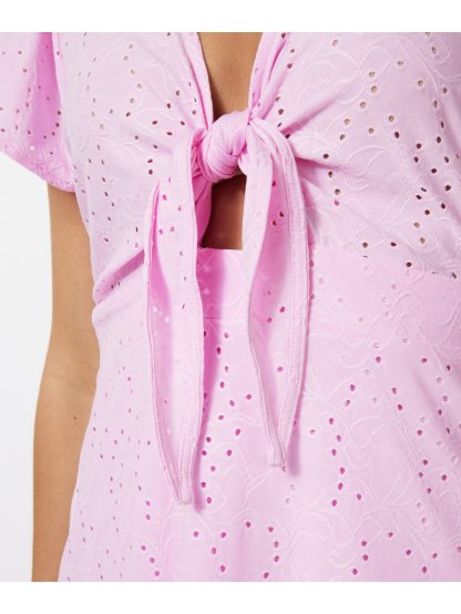 Šaty Esqualo 30224 fialkové s průstřihem techno krajka