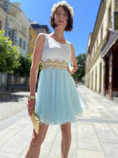 Šaty Marselini světlé modré krátké nad kolena