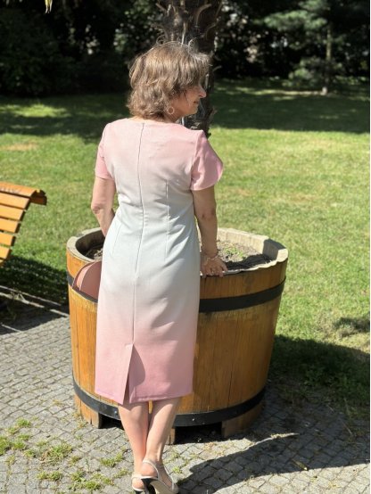 Šaty Poza Monterosso světle růžové ombré efekty