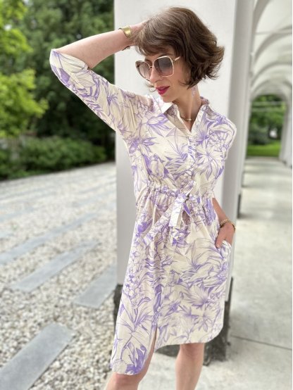 Šaty Va Bene 31005 krémové s fialovými květy košilové 