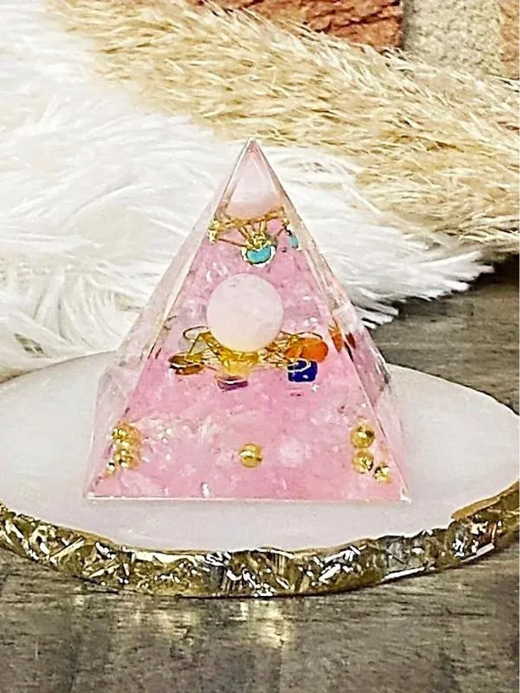 Orgonitová pyramida - růženín, křišťál