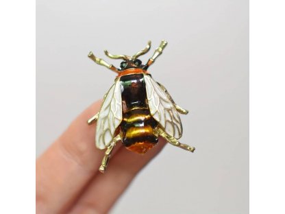 Brož včela