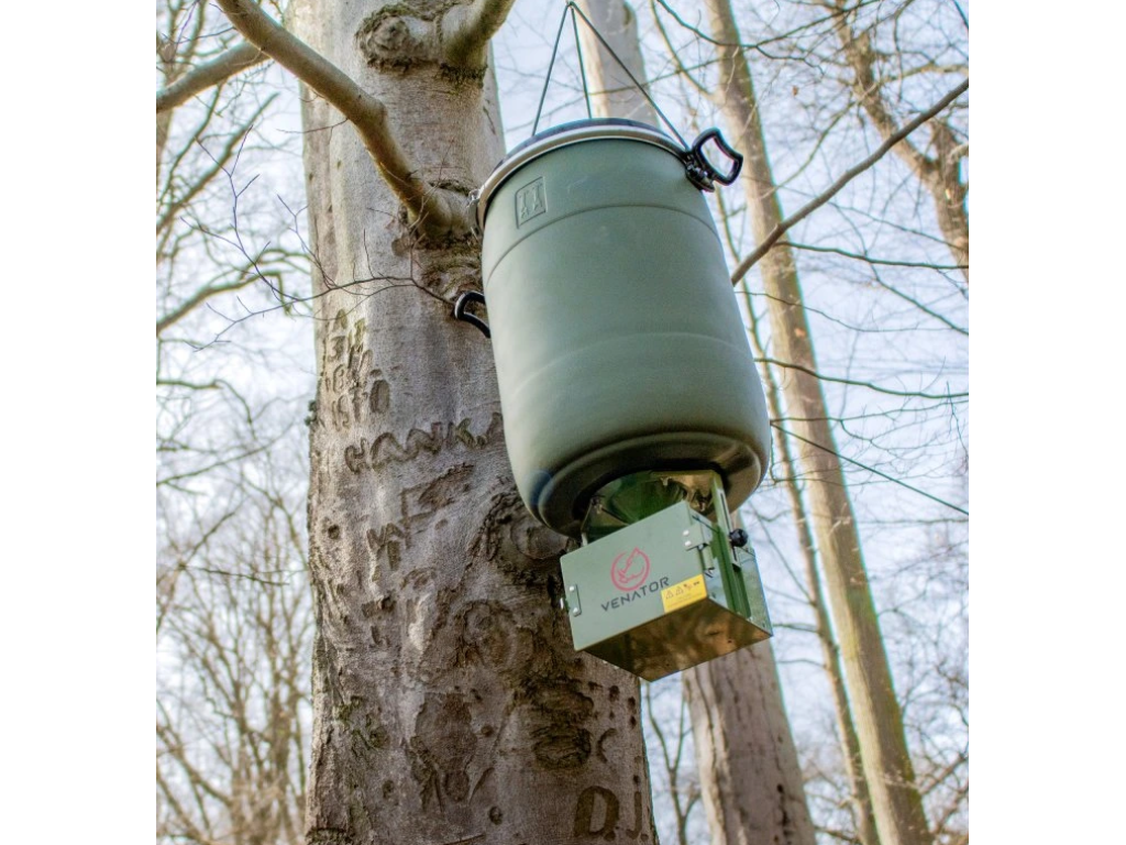 Sada krmný automat Venator + 50l sud + sprej + 15m lano + lanová kladka 