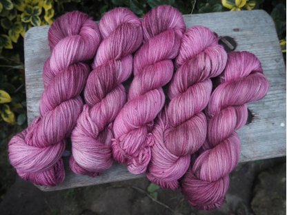 Pivoňková kytice ExF Merino DK 19 2