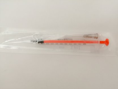 dicoSULIN inzulinová stříkačka 1 ml, sterilní, s přibalenou jehlou 0,4x13 mm