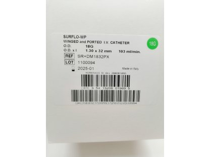 Intravenózní katetr Surflo 18G 1,3 x 32 mm s křidélky a portem zelený 2