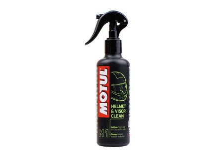 MOTUL M1 KAPALINA NA ČIŠTĚNÍ PŘILEB A ŠTÍTŮ 250ml