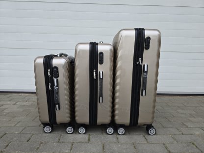 sada skořepinových cestovních kufrů 3 - gold