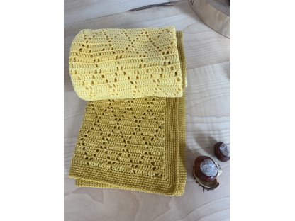 Dětská háčkovaná deka - žlutá