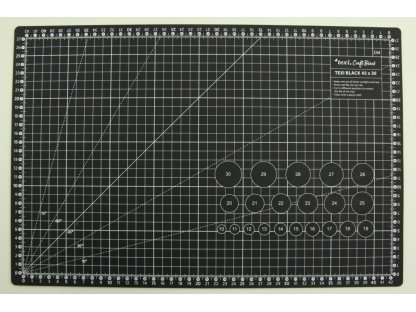 Řezací podložka 45 x 30 cm - černá