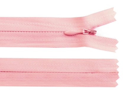Skrytý spirálový zip šíře 3 mm, délka 18 cm - pudrová