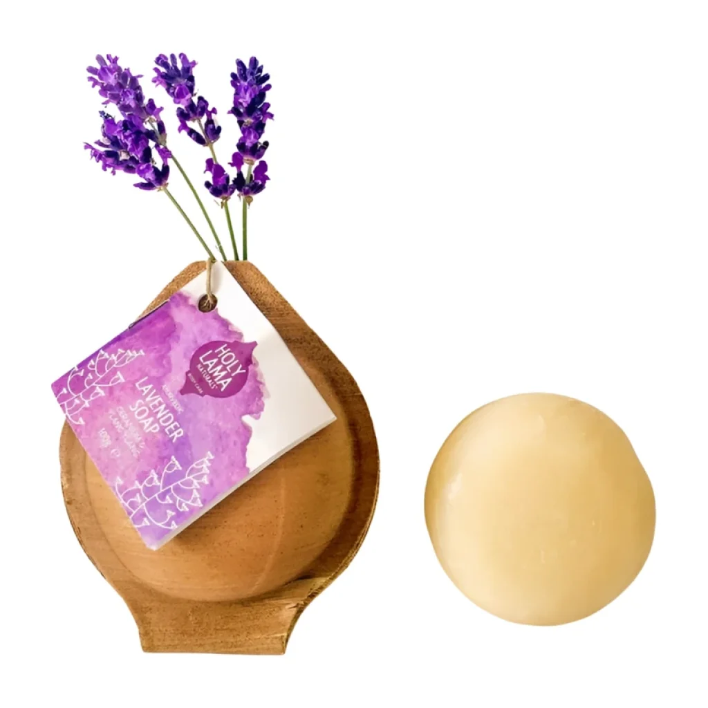 Ajurvédské mýdlo LEVANDULE & YLANG-YLANG v palmovém listu 100 g