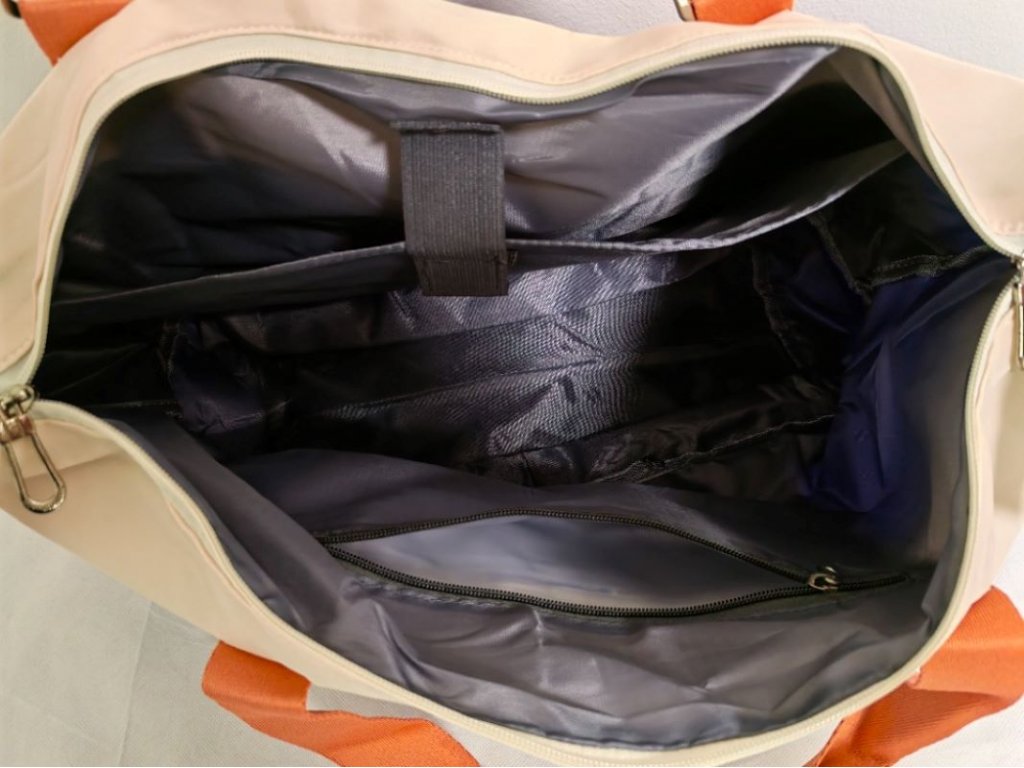 Multifunkční cestovní taška