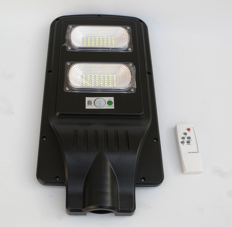 FOYU FO-5960 LED Solární lampa s čidlem a dálkovým ovladačem 60W