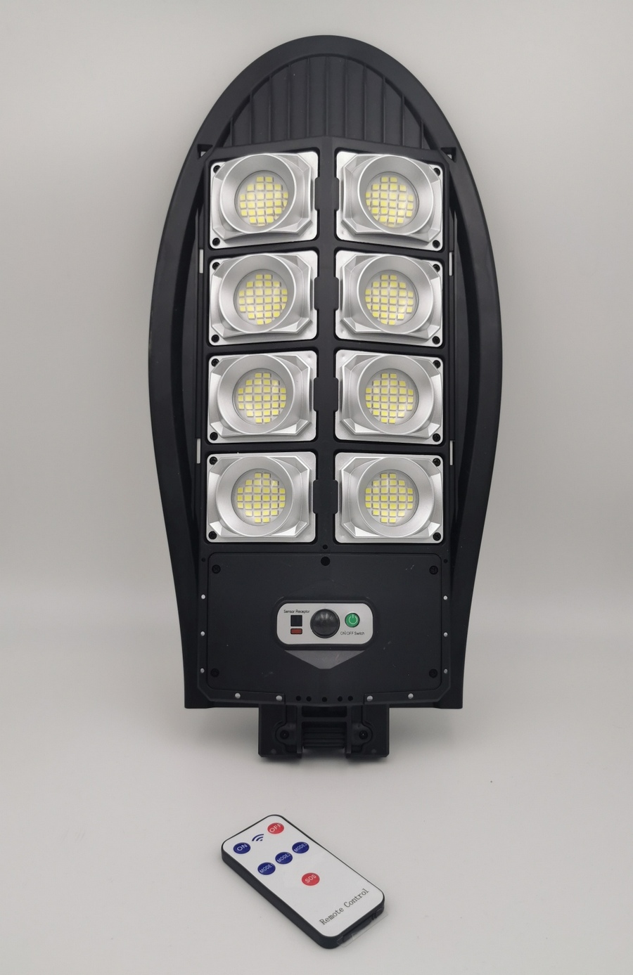 Solární pouliční lampa s detektorem pohybu a dálkovým ovládáním 240W