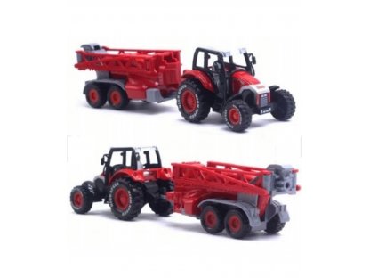 Traktor s postřikovačem