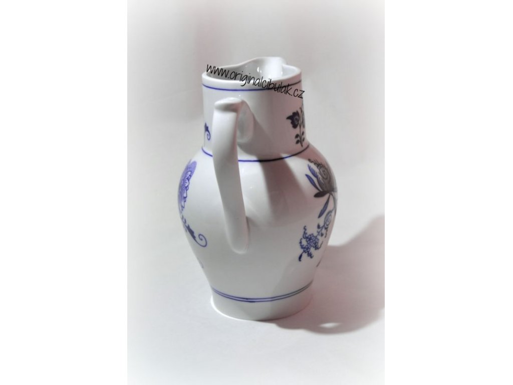 Cibulák džbán vysoký 1,50 l, originální cibulákový porcelán Dubí, cibulový vzor,