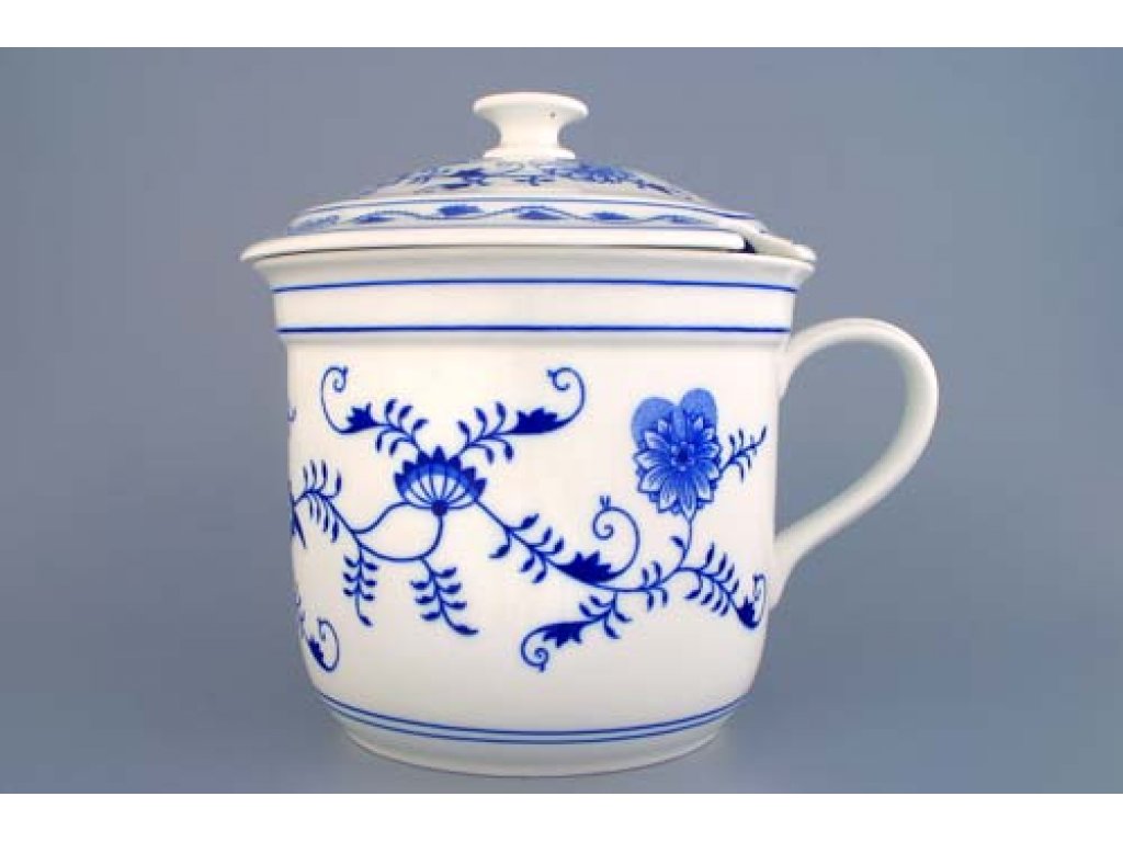 Zwiebelmuster Czech Mug with Handle and Cover, Original Bohemia Porcelain from Dubi