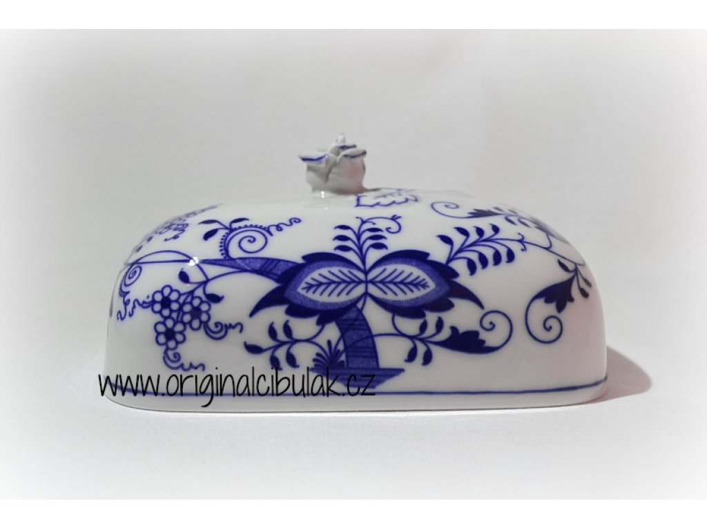 Zwiebelmuster Butter Dish Cover Large, Original Bohemia Porzcelain from Dubi
