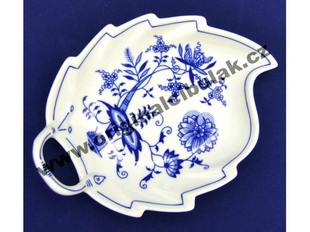 Zwiebelmuster  Leaf Dish 19cm, Original Bohemia Porcelain from Dubi