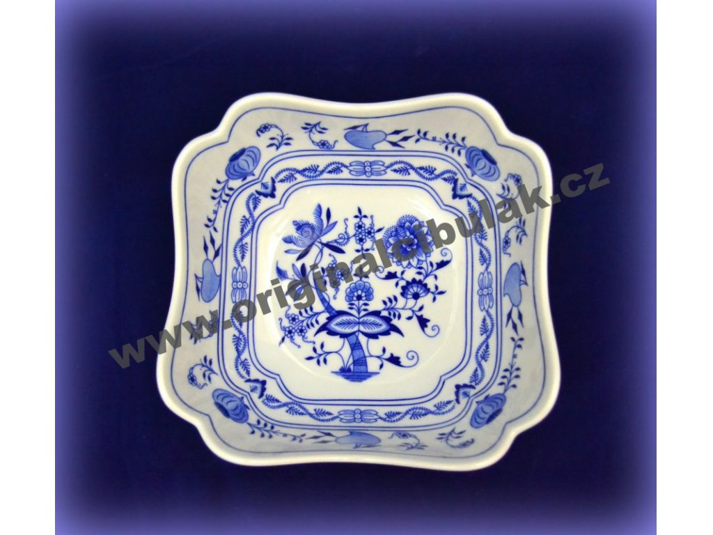 Zwiebelmuster Deep Square Salad Dish 21cm, Original Bohemia Porcelain from Dubi