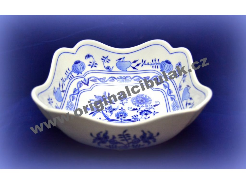 Zwiebelmuster Deep Square Salad Dish 21cm, Original Bohemia Porcelain from Dubi