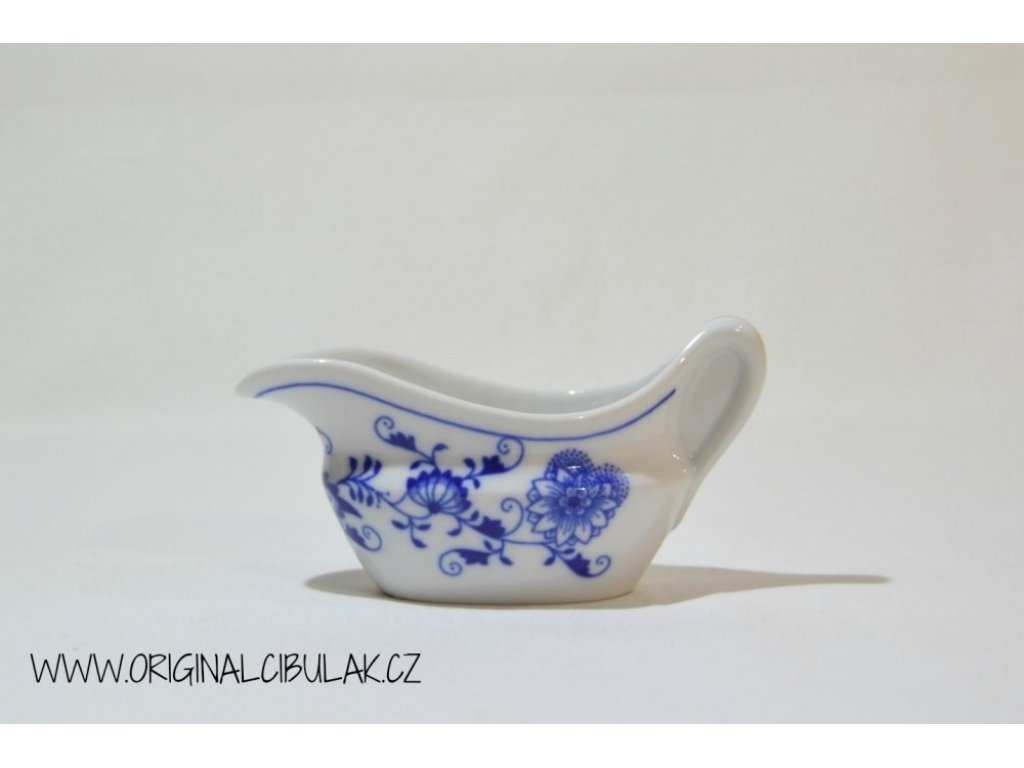 Zwiebelmuster  Oval Souceboat 0.10L, Original Bohemia Porcelain from Dubi