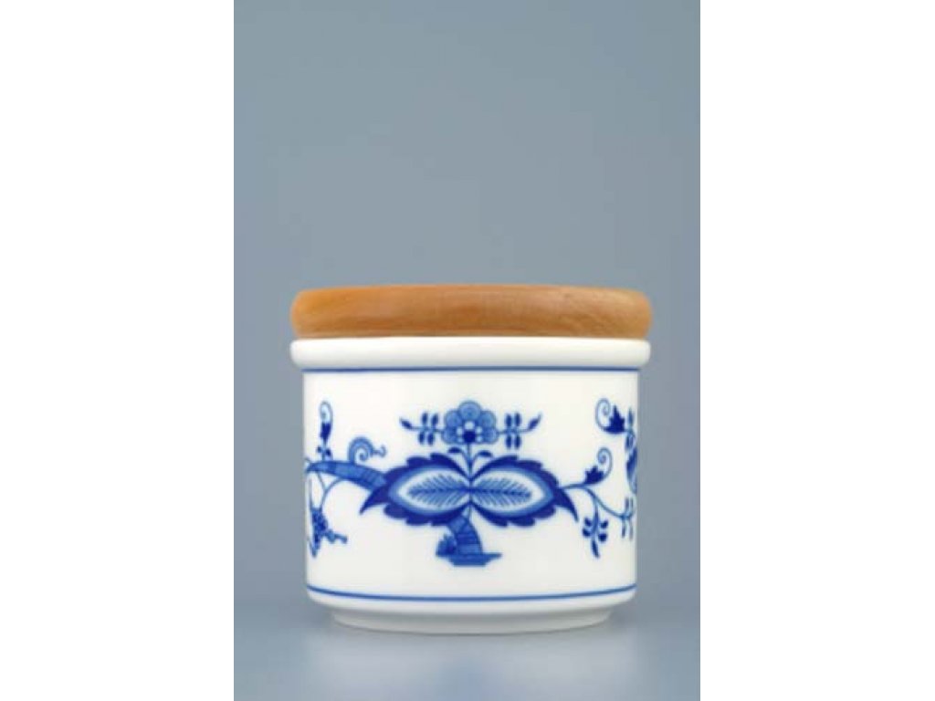 Zwiebelmuster  Small Container A with Wooden Cover, Original Bohemia Porcelain from  Dubi