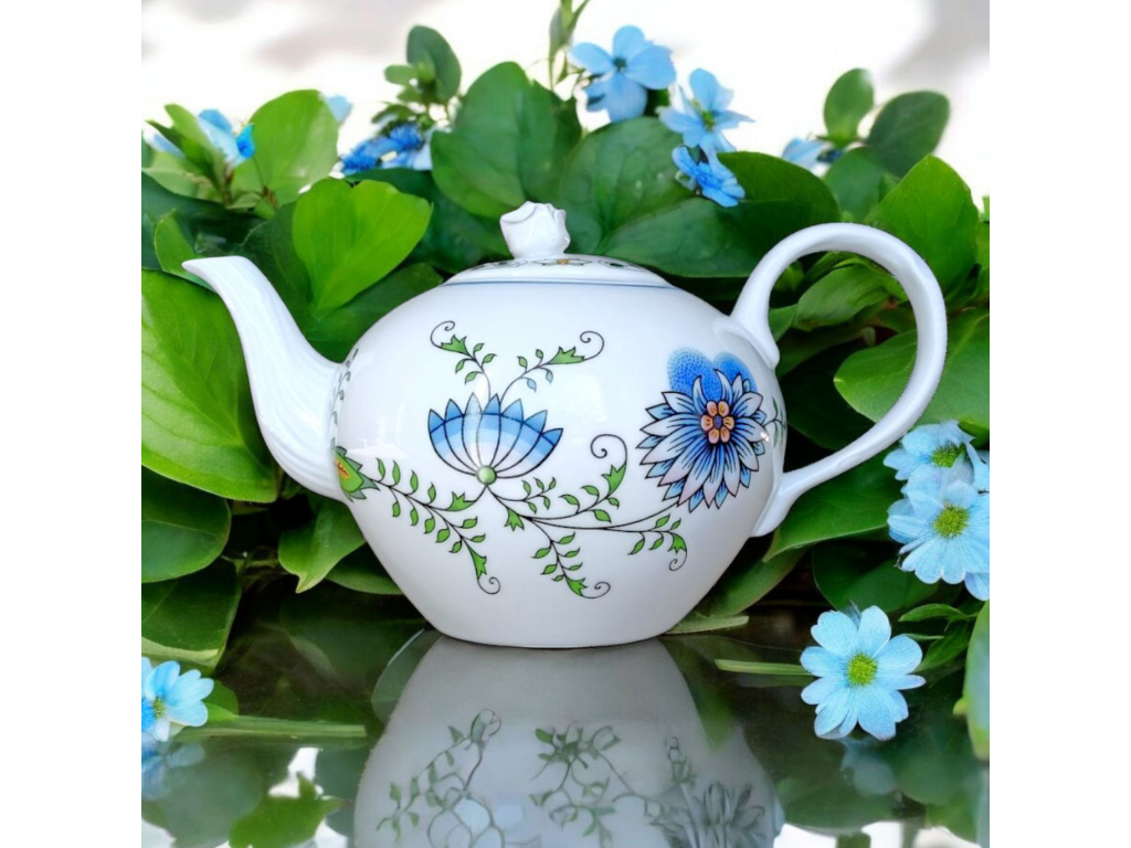 Teekanne mit Sieb 0,95l Natur Zwiebelmuster Bohemia Porzellan Dubí